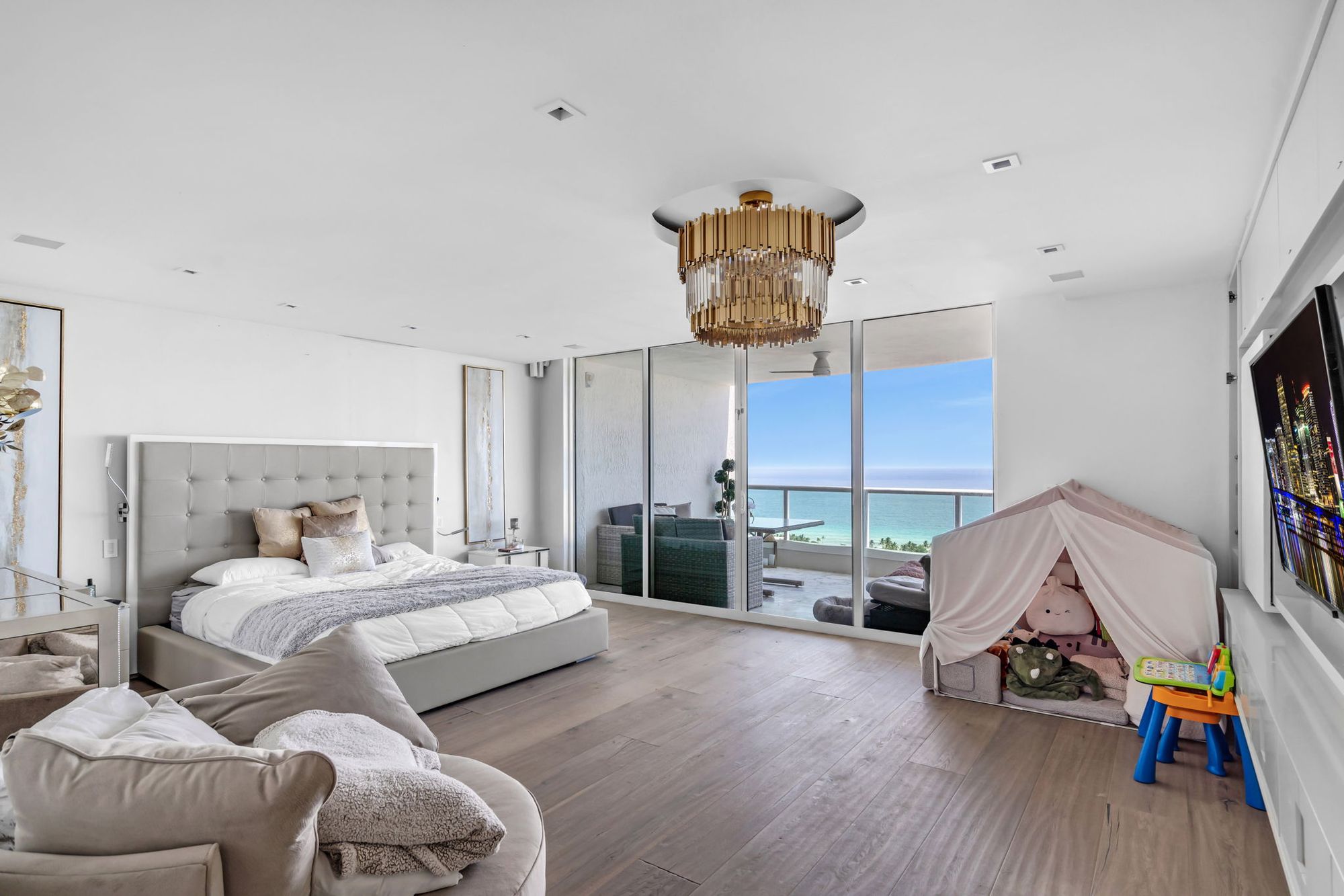 Primary suite with ocean views